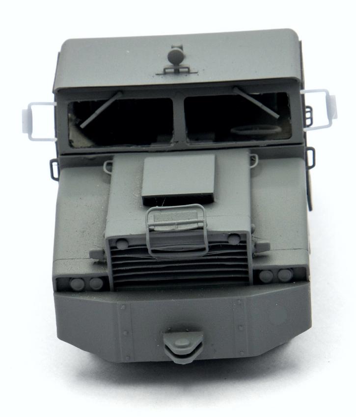 AIM - Ground Equipment GE72090 1:72 T300 Pay Mover tractor with cab (USAF)