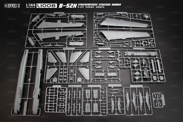 Great Wall Hobby L1008 1:144 Boeing B-52H Stratofortress Strategic Bomber