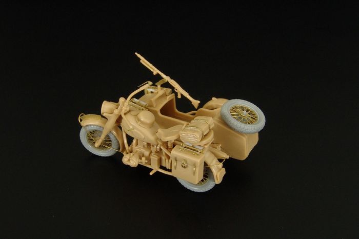 Hauler HLX48358 1:48 German Motorcycle and Sidecar