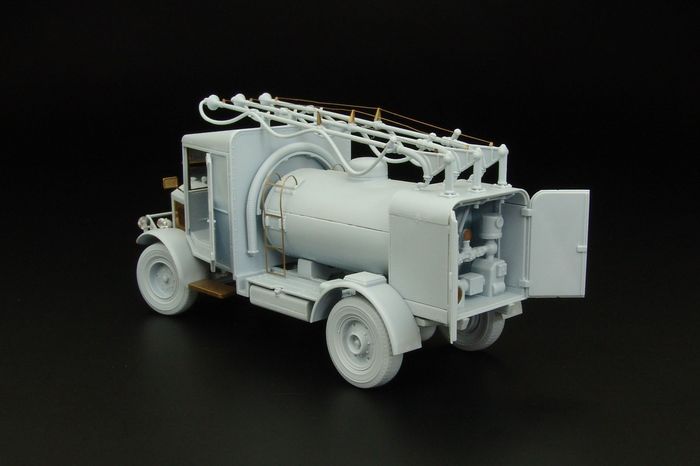 Hauler HLX48364 1:48 Albion AM463 3-Point Refueller Detail Set