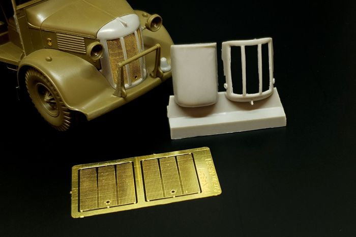 Hauler X48412 1:48 British 2-ton Austin K2 4x2 Ambulance FRONT GRILL