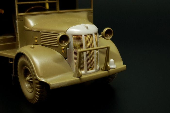 Hauler X48412 1:48 British 2-ton Austin K2 4x2 Ambulance FRONT GRILL
