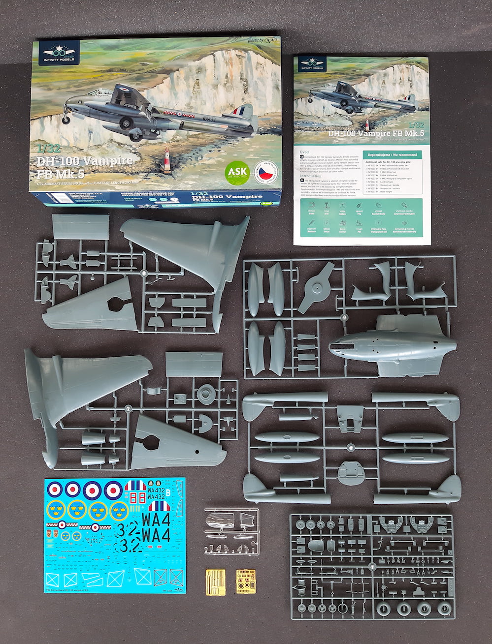 Infinity Models 3204 1:32 de Havilland DH-100 Vampire Mk.5