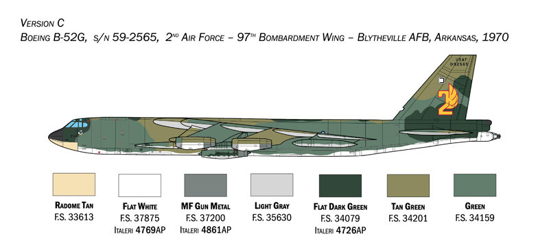 Italeri 1451 1:72 Boeing B-52G Stratofortress Early Version with Hound Dog Missiles