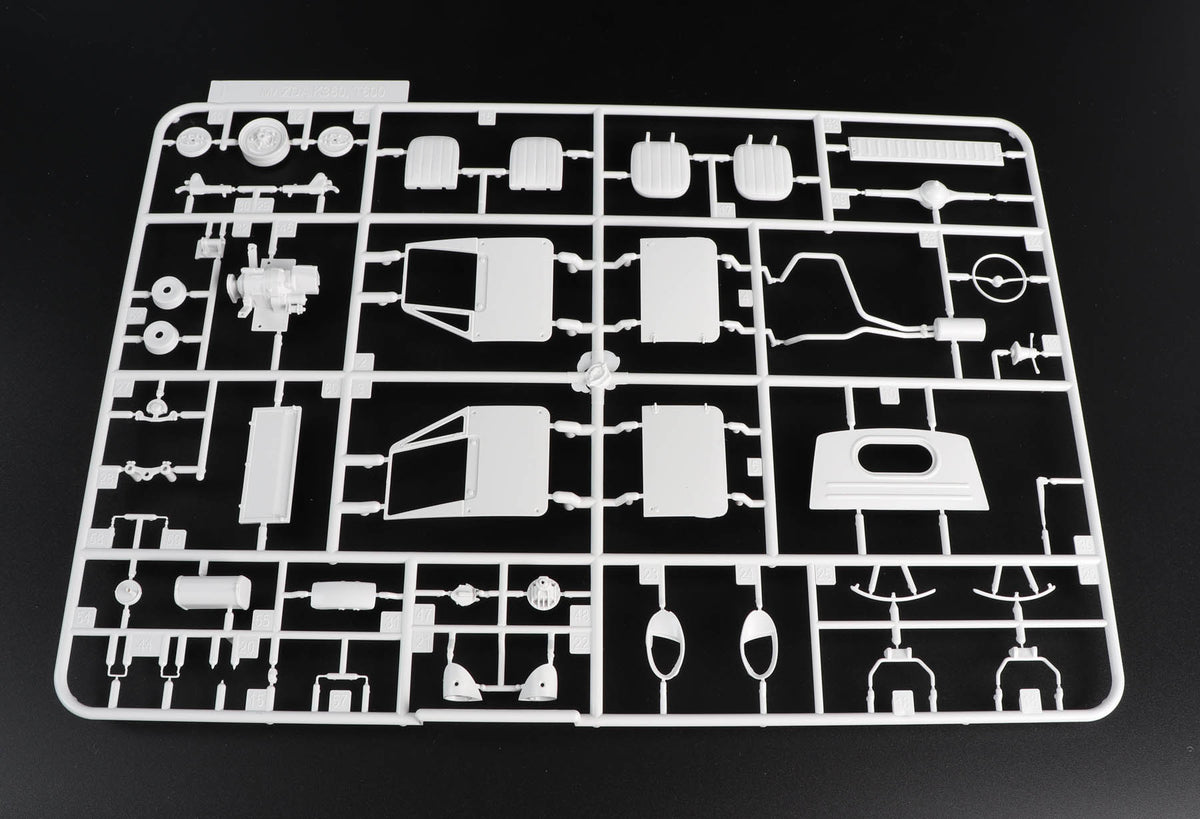 KA-Models KP-24001 1:24 Mazda K360