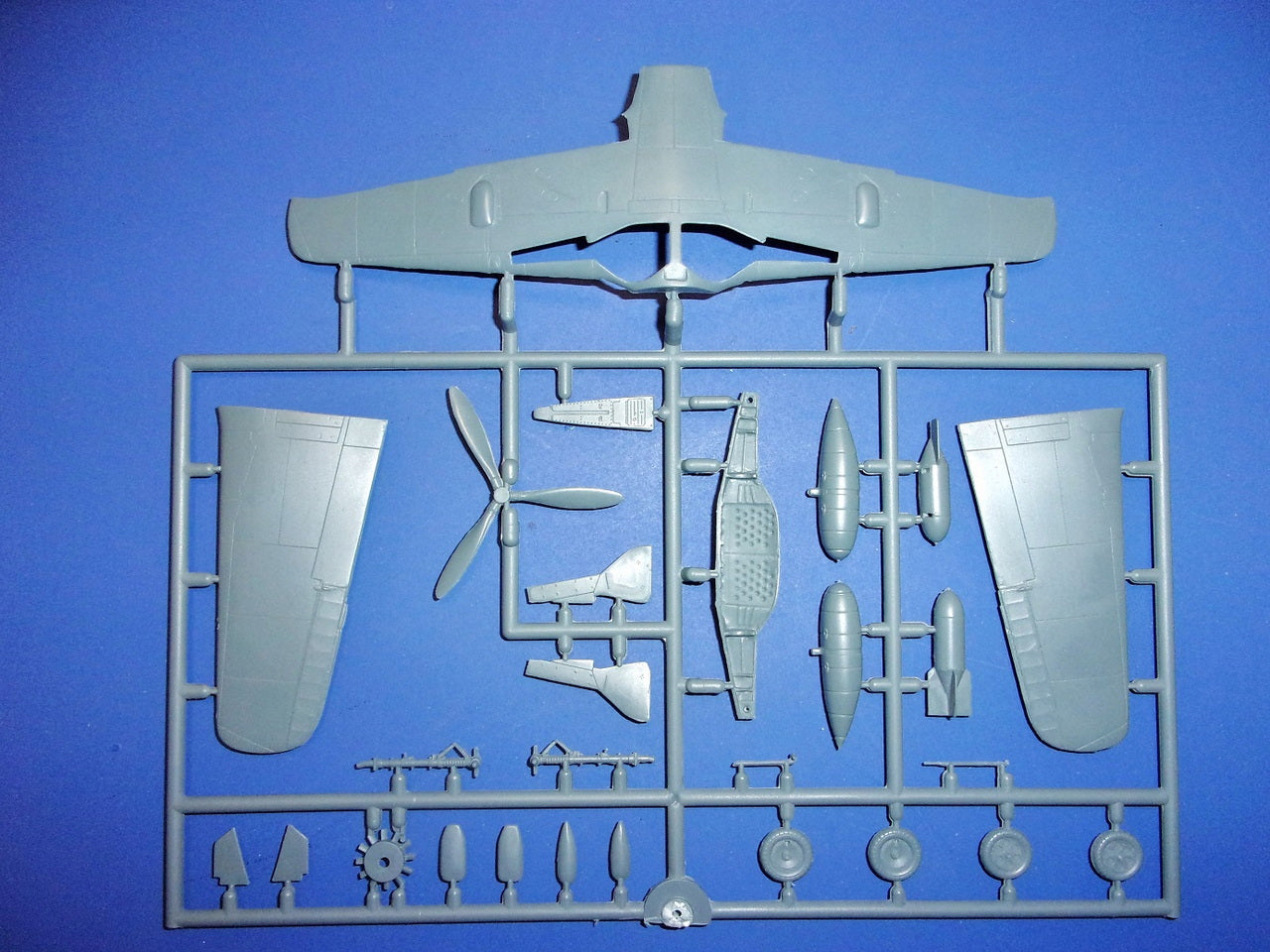 Kovozavody Prostejov 72492 1:72 Focke-Wulf Fw-190A-4 new mould