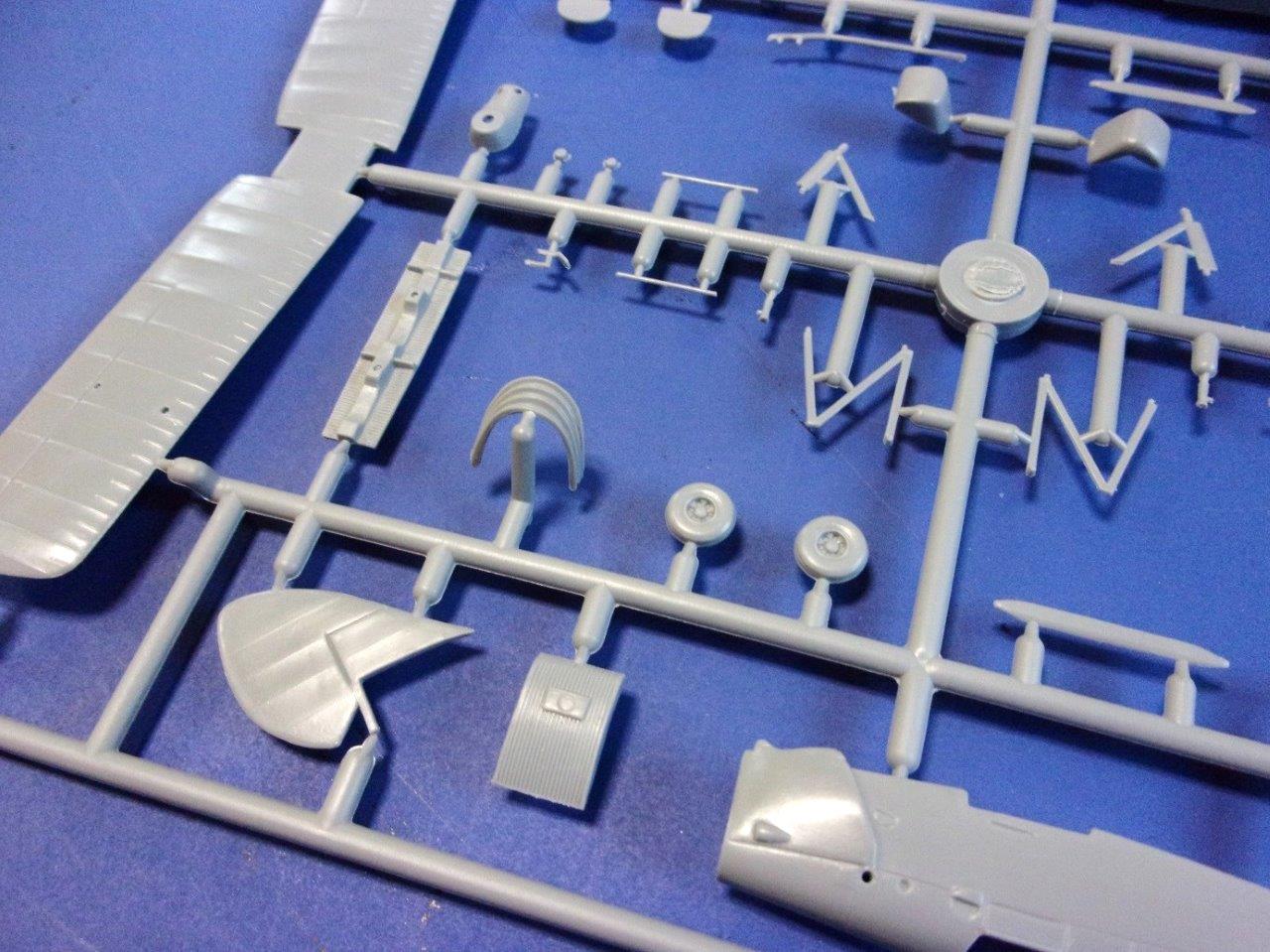 Kovozavody Prostejov 72519 1:72 de Havilland DH-82A Tiger Moth 'International' re-box, new decals