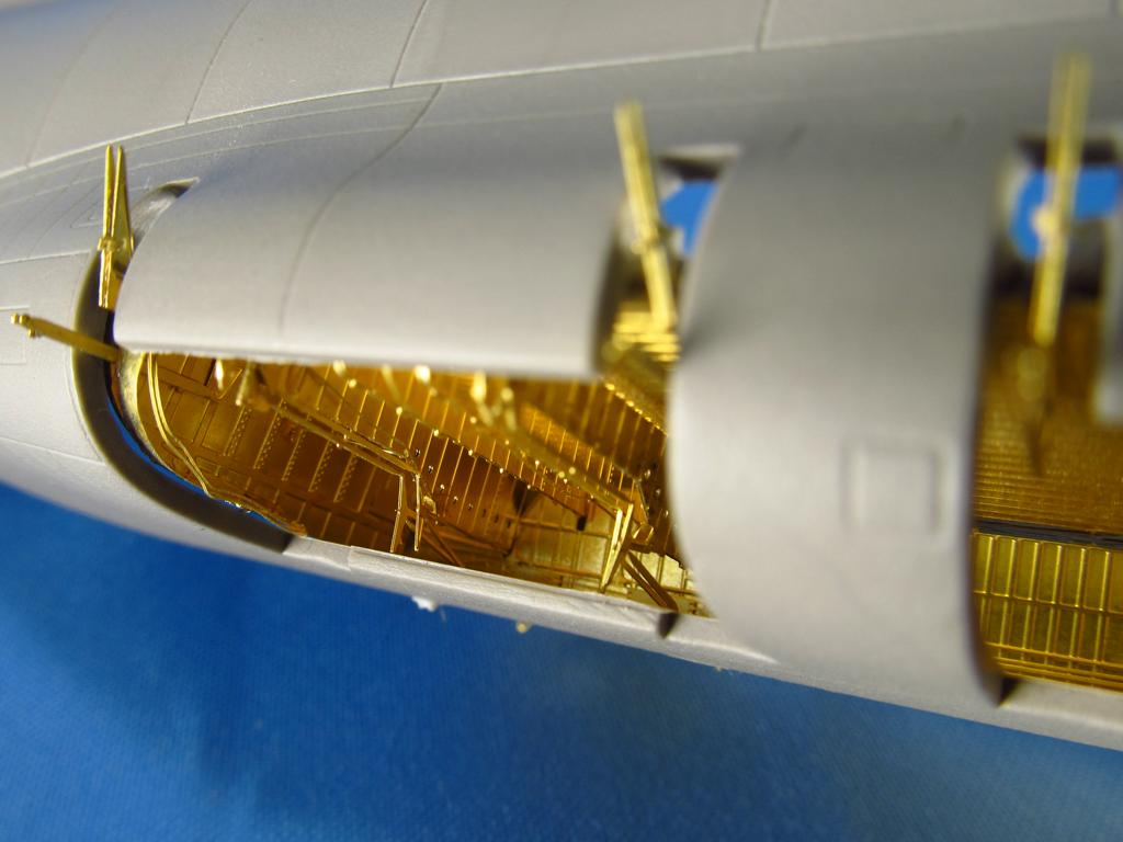 Metallic Details 14434 1:144 Lockheed C-5B Galaxy. Wheel bays