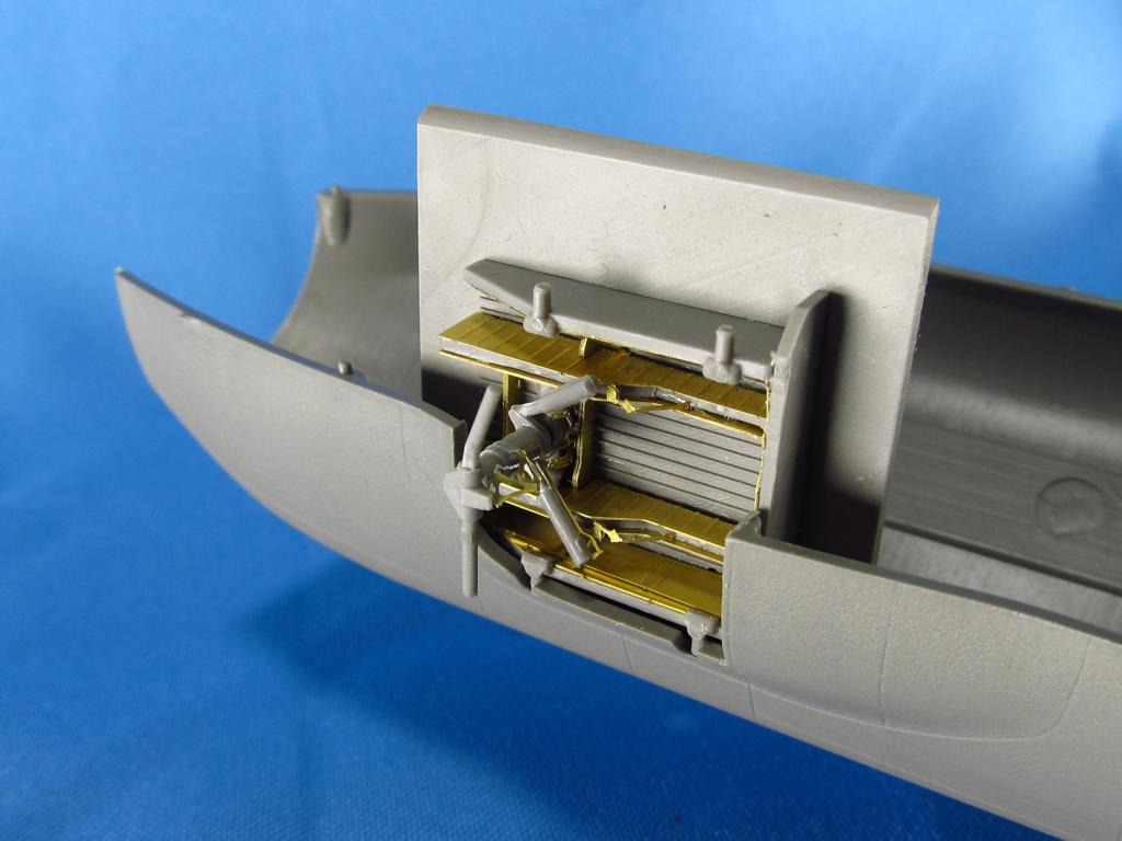 Metallic Details 14434 1:144 Lockheed C-5B Galaxy. Wheel bays