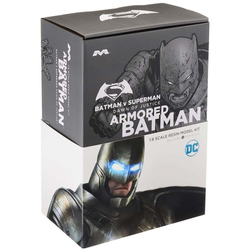 Moebius 1013 1:8 Armoured Batman - Dawn of Justice RESIN KIT Height: 355.6mm