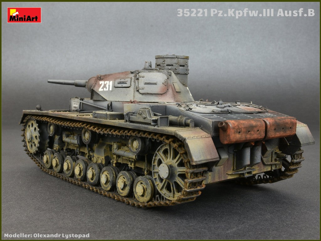 MiniArt 35221 1:35 Pz.Kpfw.III Ausf.B with Crew Special Edition