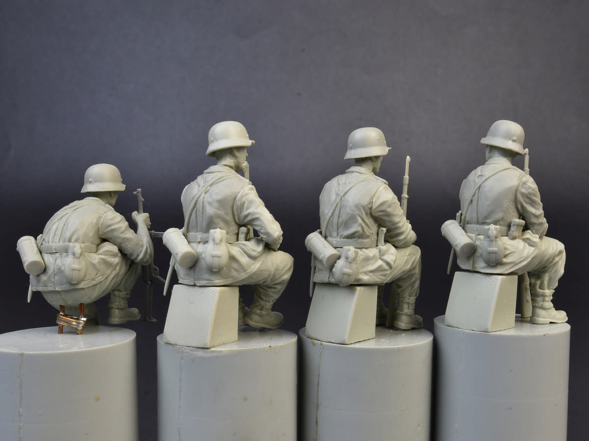 MiniArt 35248 1:35 German Panzergrenadiers (WWII)