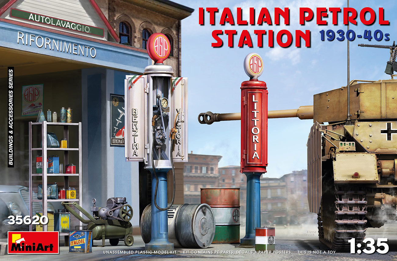 Mini Art 35620 1:35 Italian Petrol Station 1930-40s