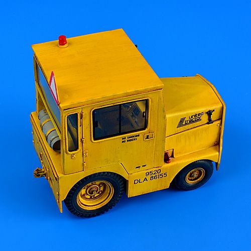 Aerobonus 320050 1:32 United Tractor GC-340-4 A9 Cab-LPG