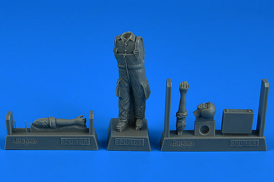 Aerobonus  320183 1:32 Warsaw Pact Aircraft Mechanic 2