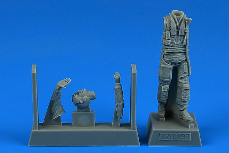 Aerobonus (by Aires) 320193 1:32 Modern NATO Fighter Pilot