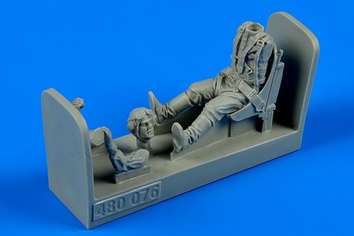 Aerobonus 480076 1:48 Soviet WWII Pilot with Seat for Bell P-39Q/N Airacobra