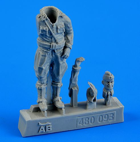 Aerobonus 480093 1:48 Luftwaffe Pilot WWII Standing