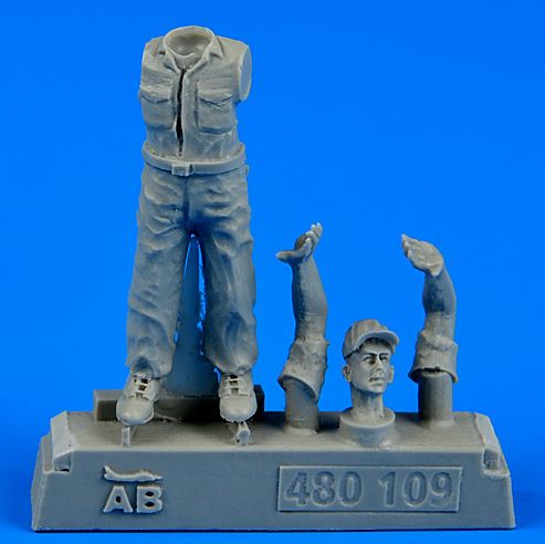 Aerobonus 480109 1:48 U.S. Army Aircraft Mechanic WWII - Pacific Theatre