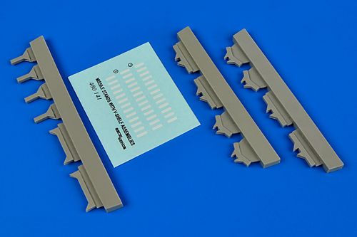 Aerobonus 480141 1:48 USAF Missile Maintenance Stands with V-Shelf Assemblies