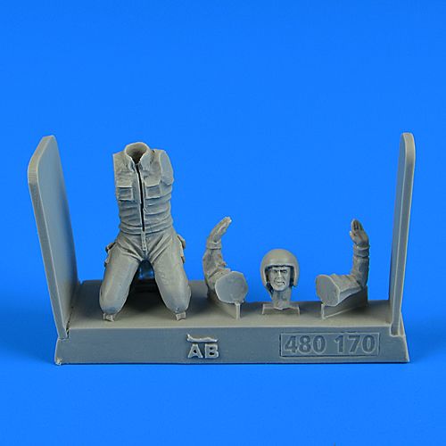 Aerobonus 480170 1:48 Warsaw Pact Aircraft Mechanic - Part 6