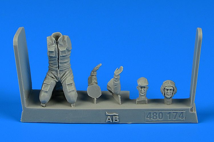 Aerobonus 480174 1:48 Soviet Aircraft Mechanic - The Period of the Warsaw Pact (3)