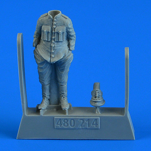 Aerobonus 480214 1:48 German WWI Pilot Standing