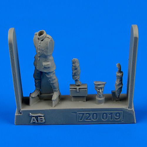 Aerobonus 720019 1:72 German and Austro-Hungarian Aircraft Mechanic WWI 1914-1918 - Part 4