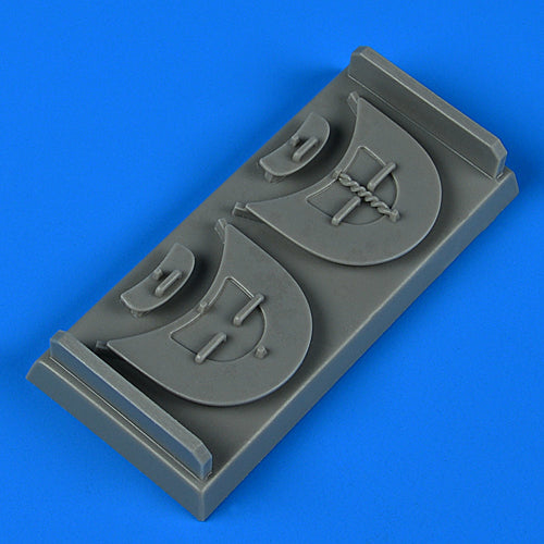 Quickboost (by Aires) 32302 1:32 Curtiss P-40 Warhawk FOD Covers