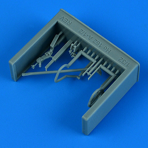 Quickboost (by Aires) 32368 1:32 Heinkel He-162A-1/2 cockpit upgrades