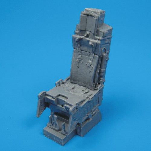 Quickboost (by Aires) 48003 1:48 McDonnell F-15A/F-15C Eagle Ejection Seat with Moulded in Seatbelts