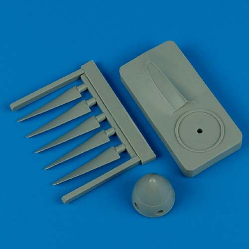 Quickboost (by Aires) 48253 1:48 Supermarine Spitfire F22/24 propeller w/tool