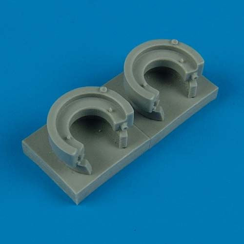 Quickboost (by Aires) 48358 1:48 Messerschmitt Bf-110D oil tanks