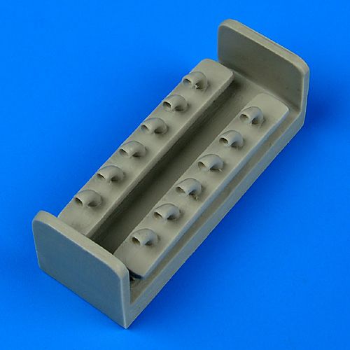 Quickboost (by Aires) 48688 1:48 Curtiss P-40E Kittyhawk exhaust