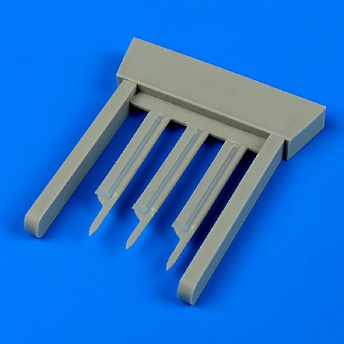 Quickboost (by Aires) 48690 1:48 Curtiss P-40 Warhawk pitot tubes