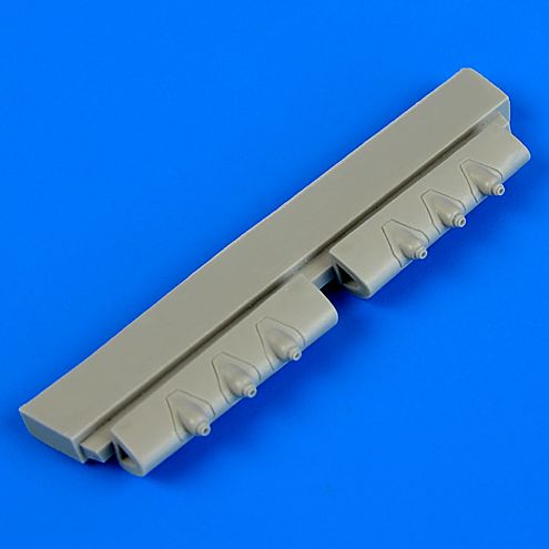 Quickboost (by Aires) 48698 1:48 Curtiss P-40 Warhawk gun barrels
