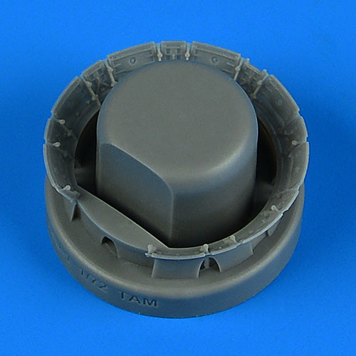 Quickboost (by Aires) 72694 1:72 Vought F4U-1 Corsair opened engine flaps