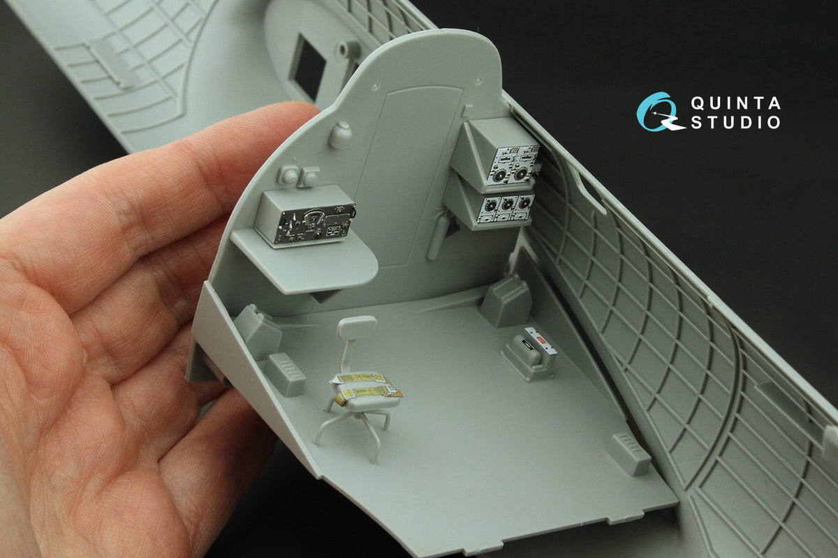 Quinta Studio QD32224 1:32 Boeing B-17G Flying Fortress Radio operator's compartment. (3D-Printed) & coloured Interior