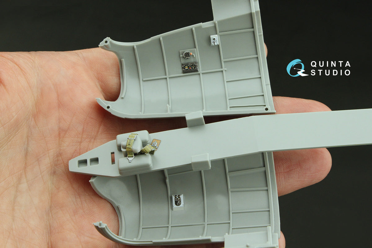 Quinta Studio QD32226 1:32 B-17G Flying Fortress Navigator, bombardier, waist and tail gunners compartments. (3D-Printed) & coloured Interior