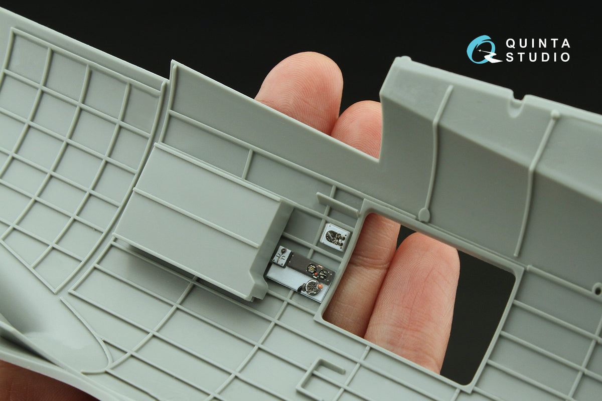 Quinta Studio QD32226 1:32 B-17G Flying Fortress Navigator, bombardier, waist and tail gunners compartments. (3D-Printed) & coloured Interior