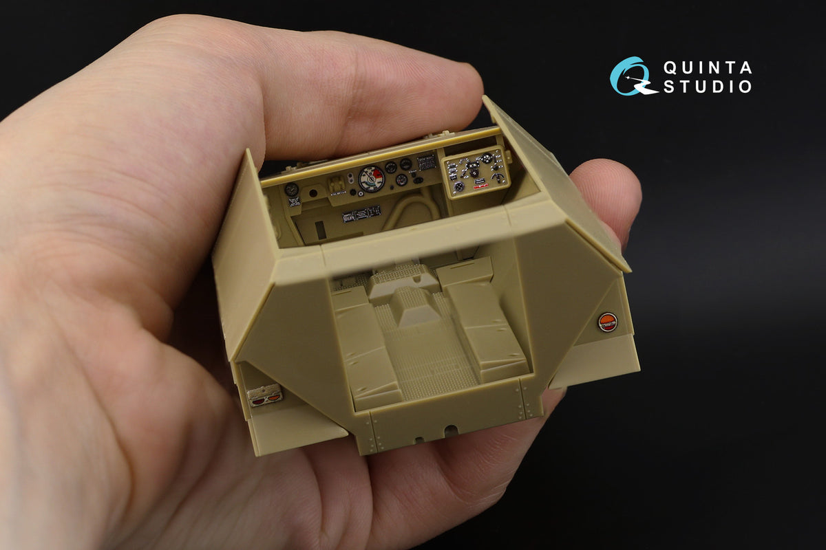 Quinta Studio QD35050 1:35 Sd.Kfz.251/1 Hanomag Family (3D-Printed) & coloured Interior