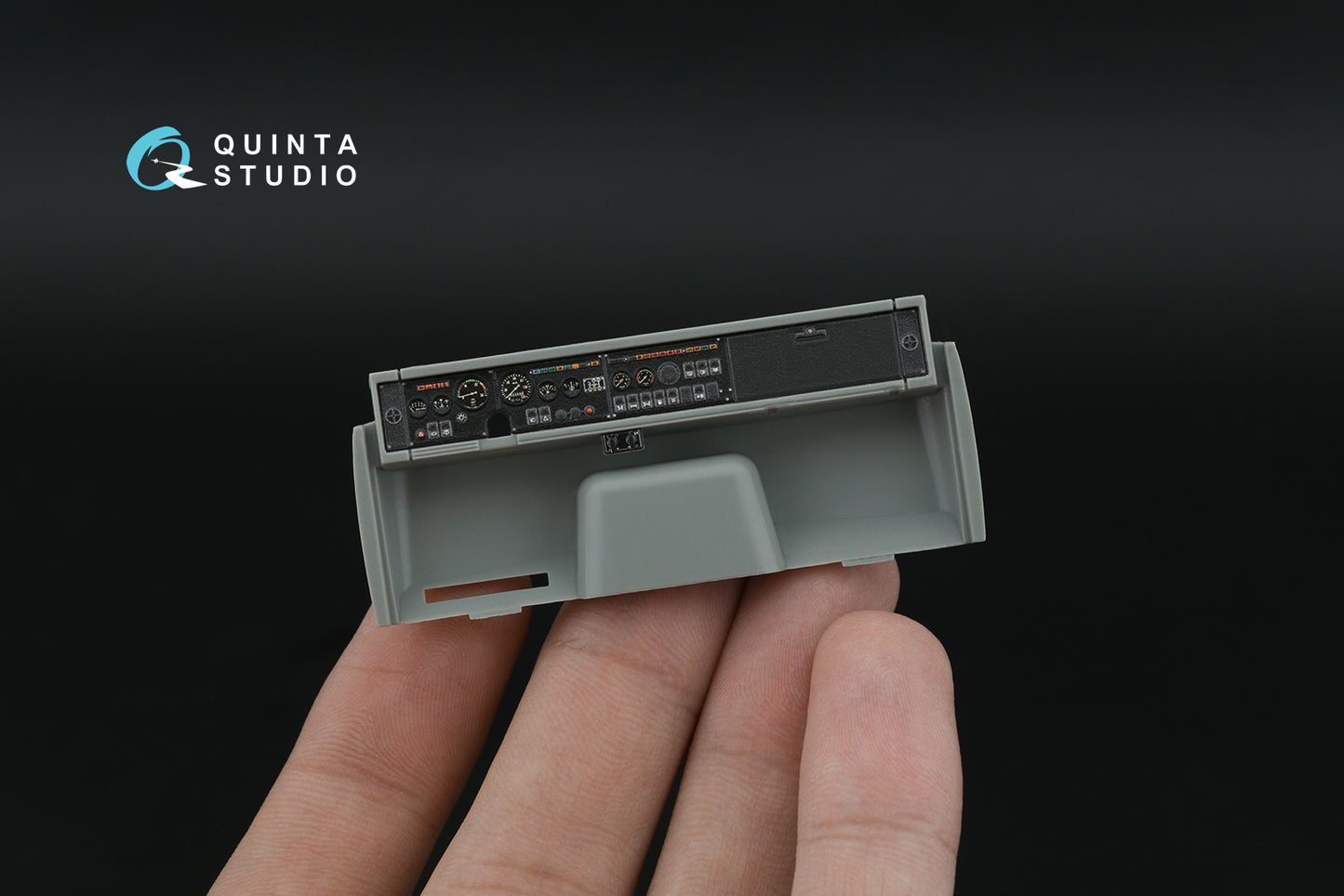 Quinta Studio QDS-35162 1:35 KrAZ-6322 3D-Printed & coloured Interior