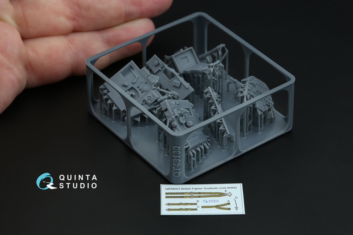 Quinta Studio QT48130 1:48 Fairey Barracuda Mk.II Pilot's Cockpit