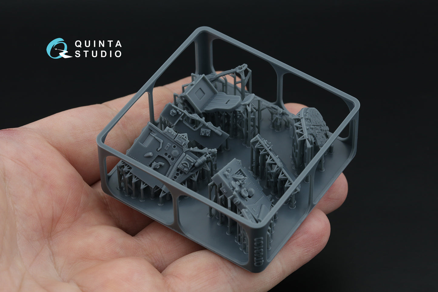 Quinta Studio QT48130 1:48 Fairey Barracuda Mk.II Pilot's Cockpit