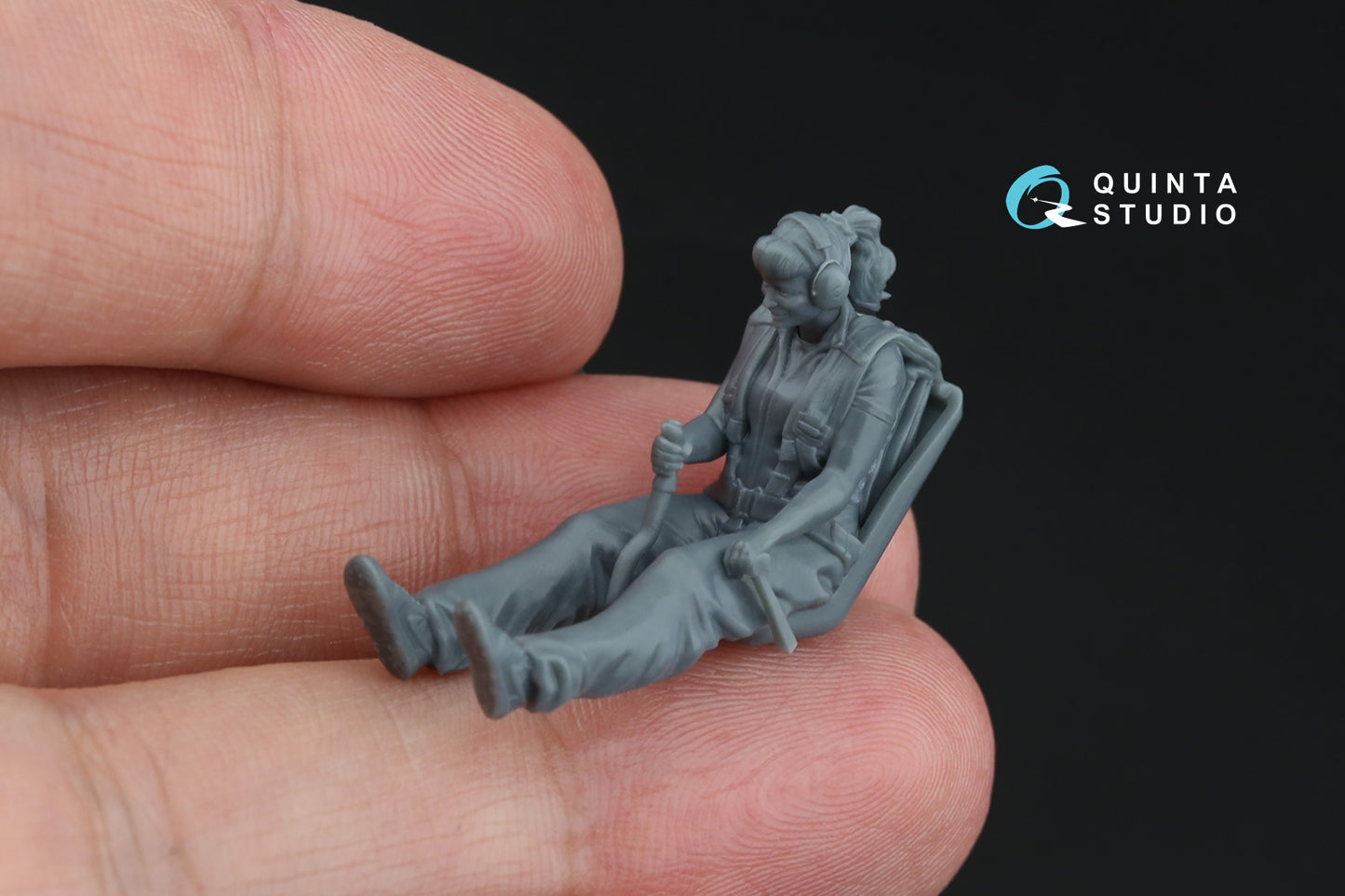 Quinta Studio QT48230 1:48 Svetlana sitting in Sukhoi Su-31