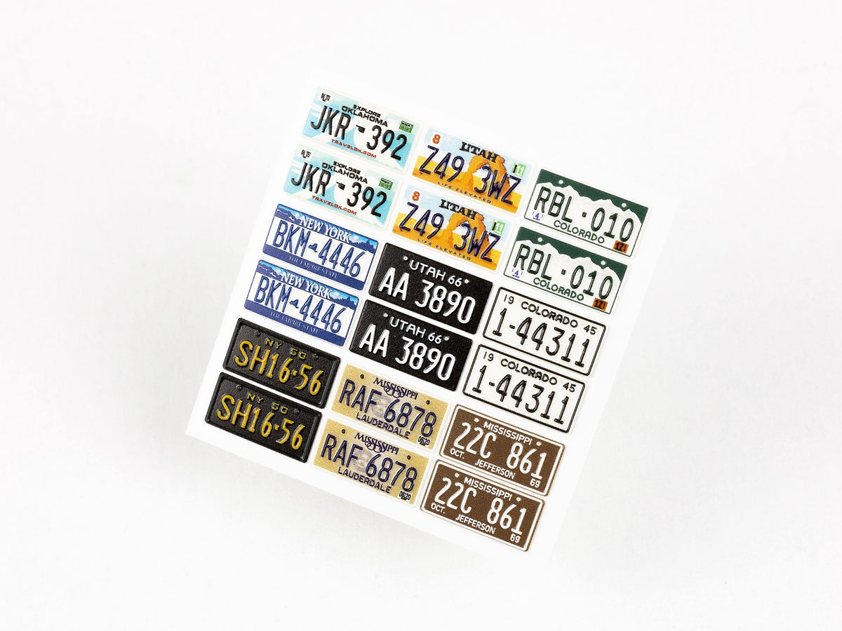 Red Fox Studio 24014 1:24 USA License plates 02