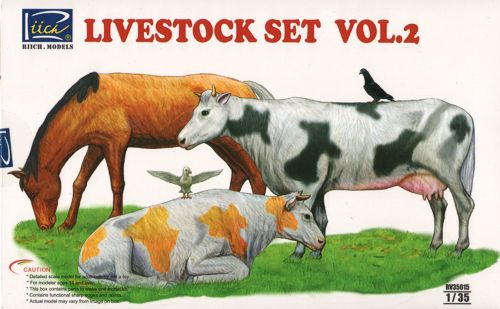 Riich Models RV35015 1:35 Livestock Set Volume 2 (contains a horse, 2 cows and 2 pigeons)