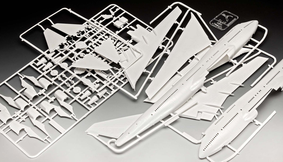 Revell 03780 1:144 Boeing 747-400 Iron Maiden 'Ed Force One'