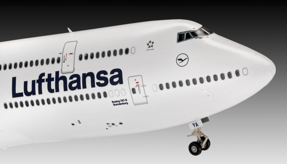 Revell 03891 1:144 Boeing 747-8 Lufthansa 'New Livery'