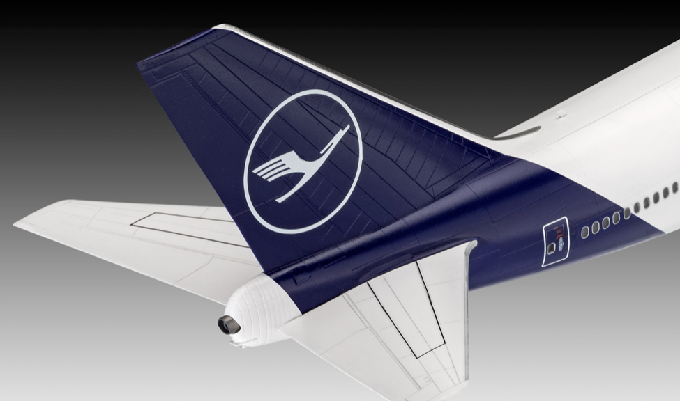 Revell 03891 1:144 Boeing 747-8 Lufthansa 'New Livery'